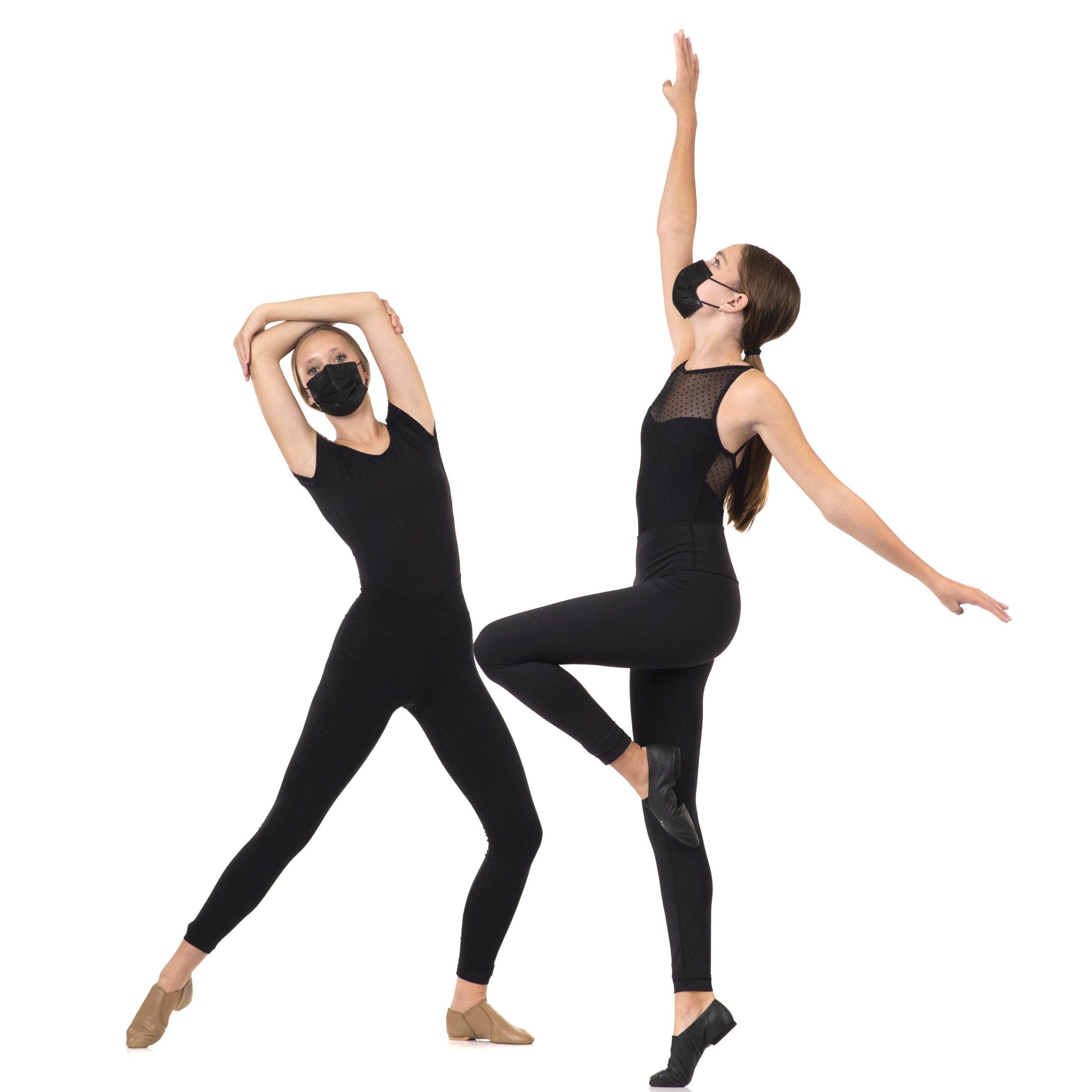 2 dancers strike a pose